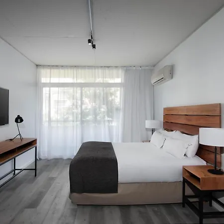 Urbanica The Suite-3